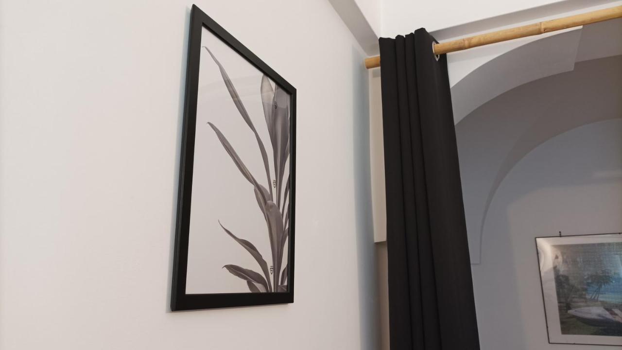 فيلا Miniecocasa Ottocentesca In Zona Free-Parking Ed Ecoclimatizzata أوستوني المظهر الخارجي الصورة