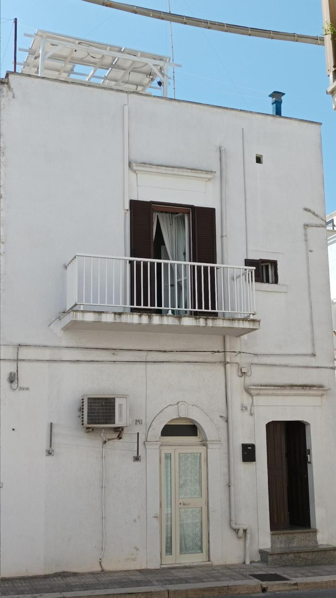 فيلا Miniecocasa Ottocentesca In Zona Free-Parking Ed Ecoclimatizzata أوستوني المظهر الخارجي الصورة